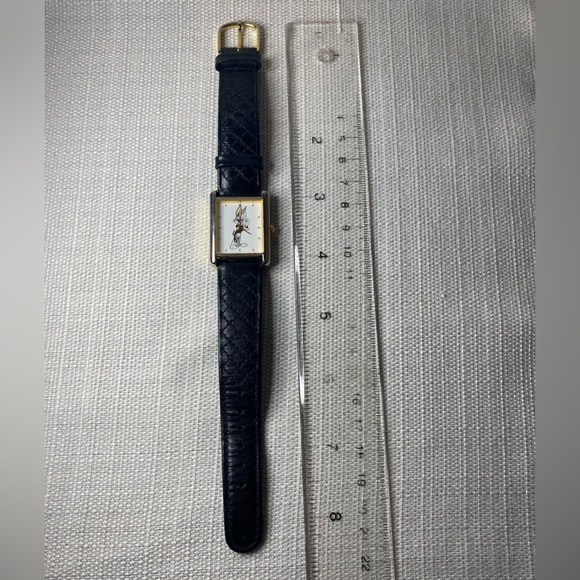 Makin' Time Warner Bros. Looney Tunes Bugs Bunny Dress Watch in Original Box - Picture 5 of 6